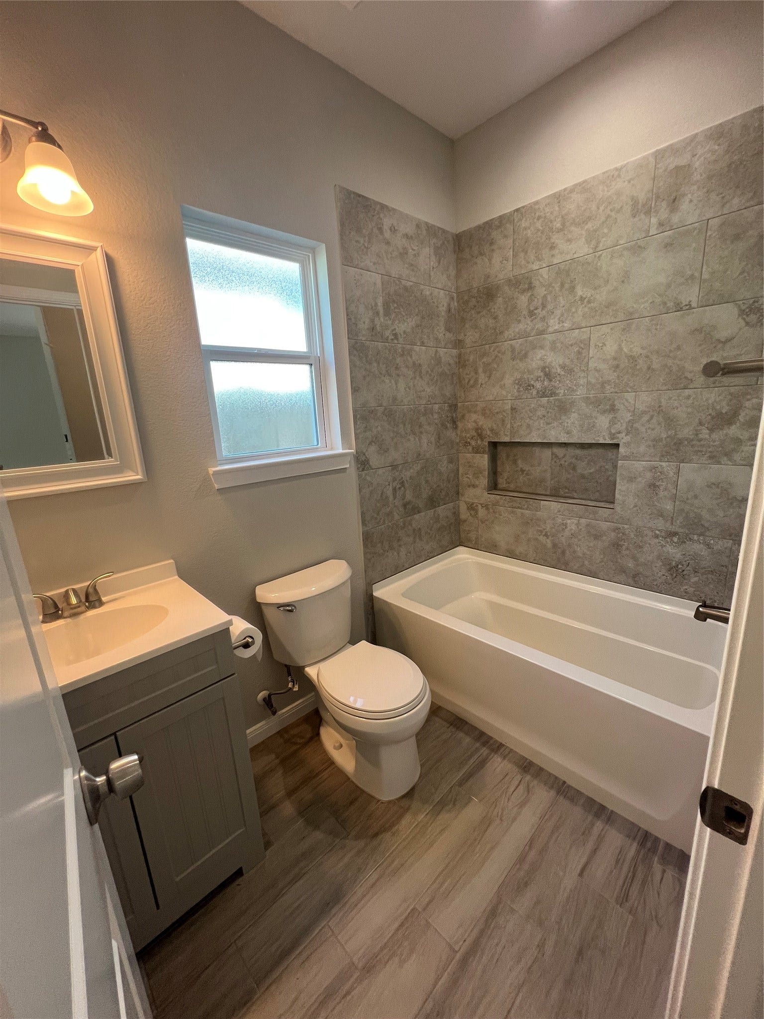 833 Omeara, Montgomery, TX 77316 833 Omeara, Montgomery, TX 77316