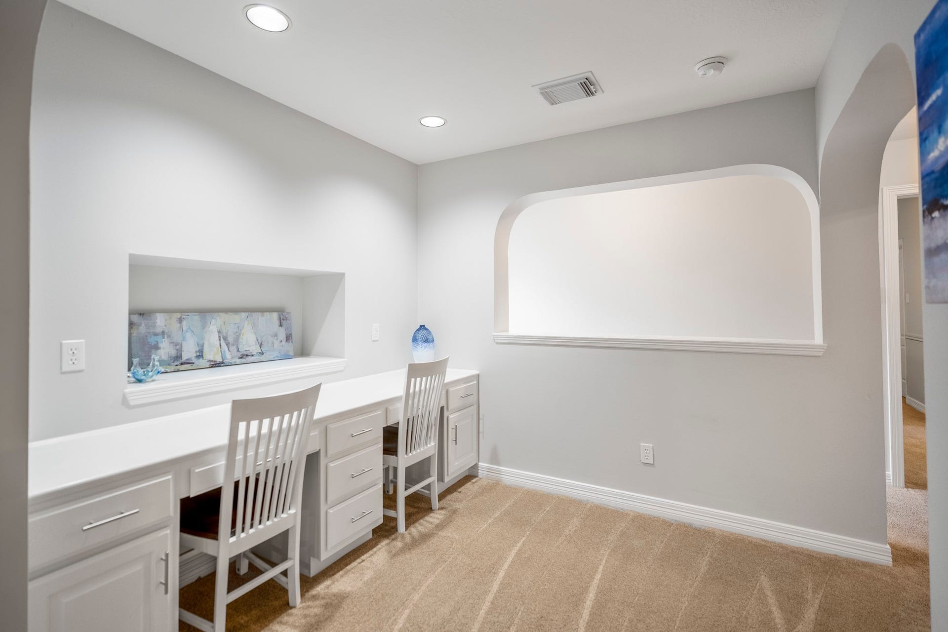 1323 Freshwater Bay Court, Spring, TX 77379 Ideal for your overflow homework / study needs is this study nook, featuring built-ins that easily accommodates two members of your team, with additional storage and drawer space.