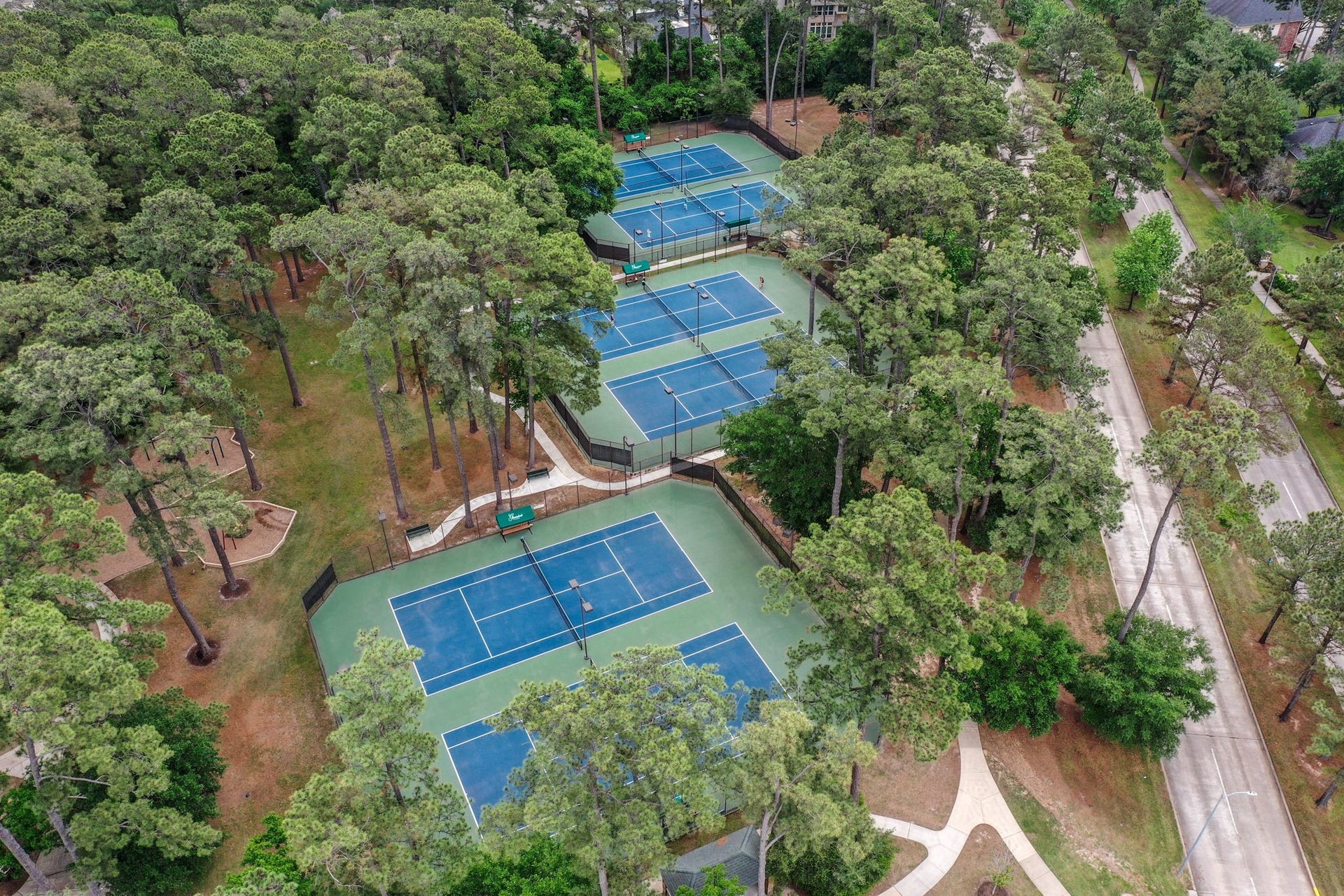 1323 Freshwater Bay Court, Spring, TX 77379 TENNIS COURTS, the community is home to multiple tennis leagues which enjoy 6-fully lighted tennis courts as well as a covered Pavilion.