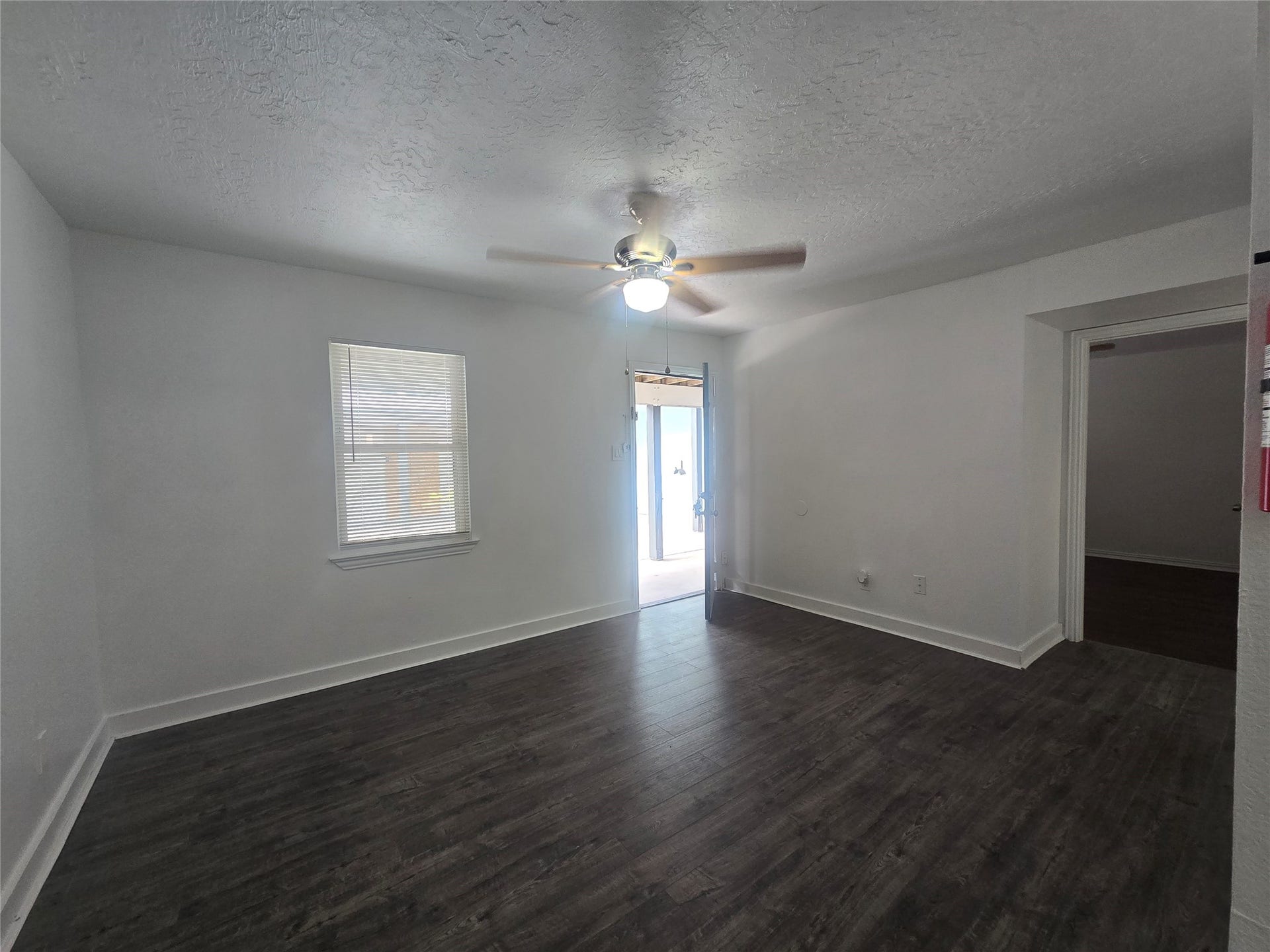 918 Winnie, #107, Galveston, TX 77550 918 Winnie, #107, Galveston, TX 77550