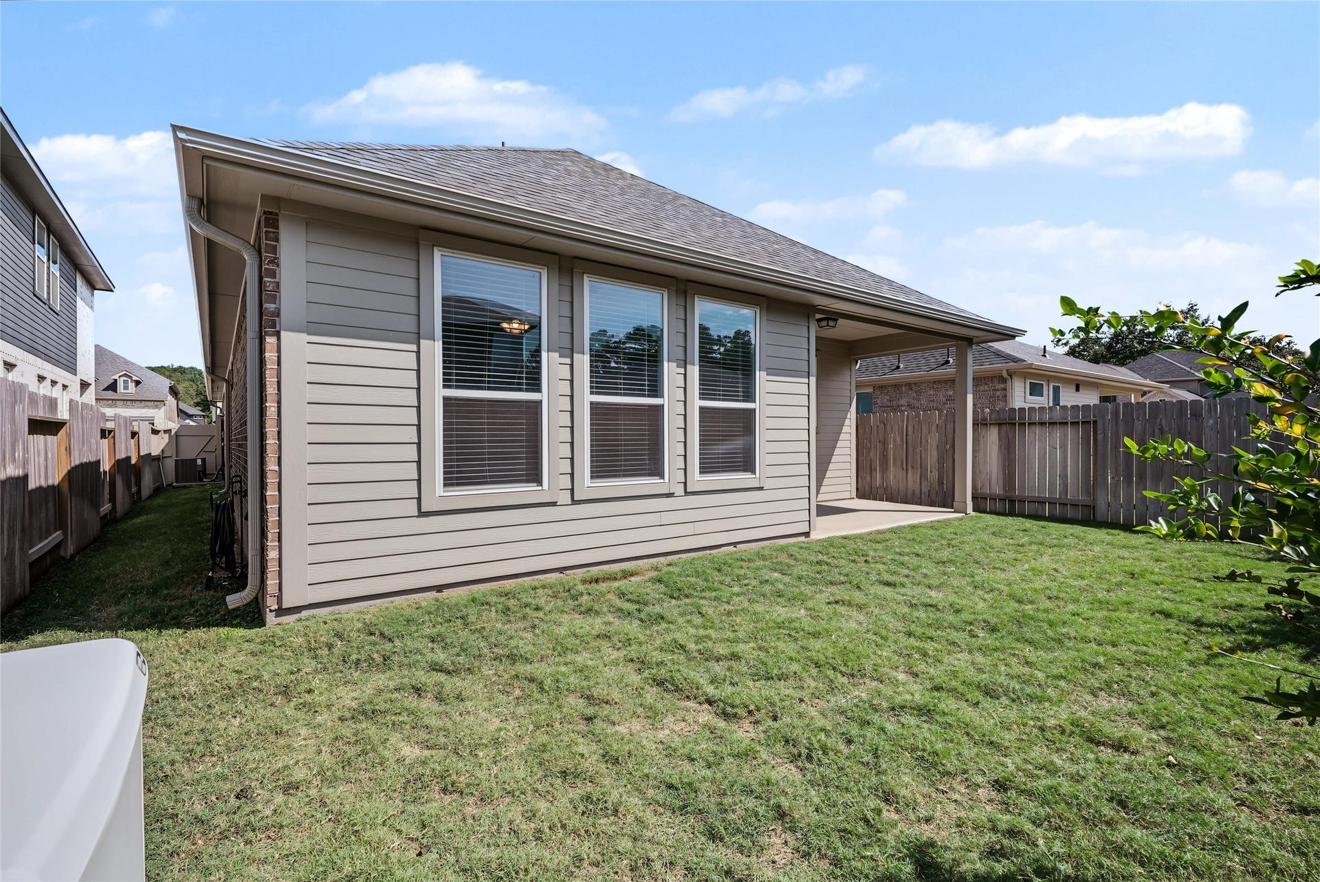40526 Tyto Lane, Magnolia, TX 77354 40526 Tyto Lane, Magnolia, TX 77354