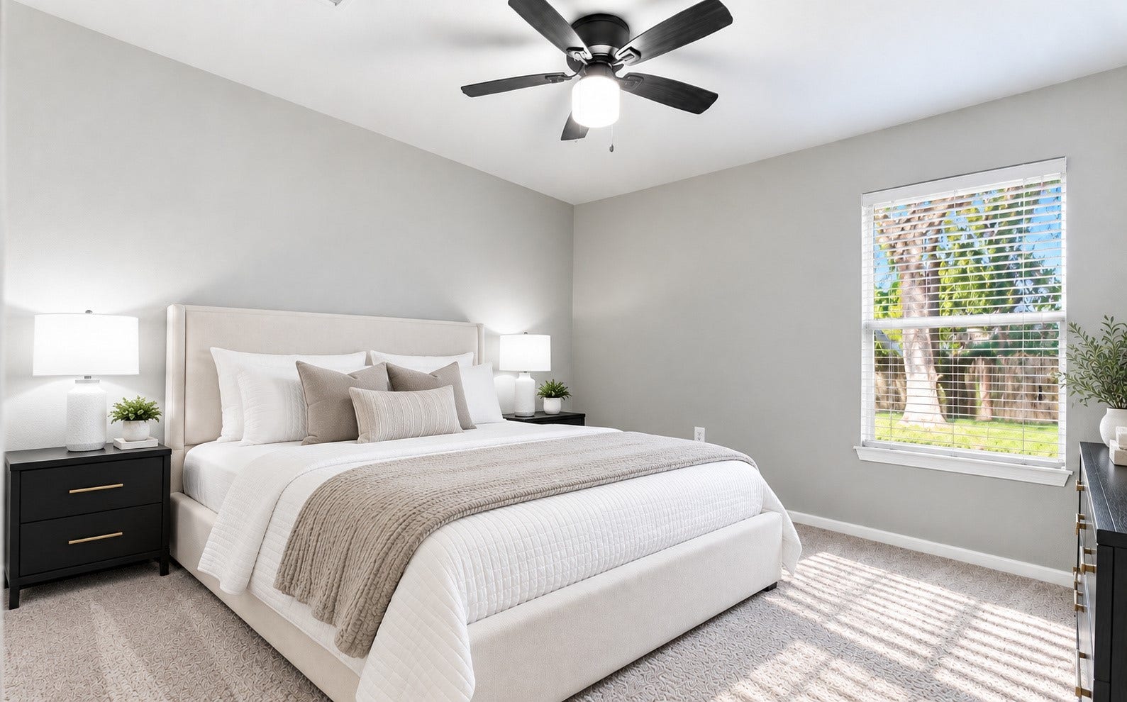 17810 Port O Call Street, Crosby, TX 77532 One of the secondary bedrooms!
*This photo has been virtually staged*