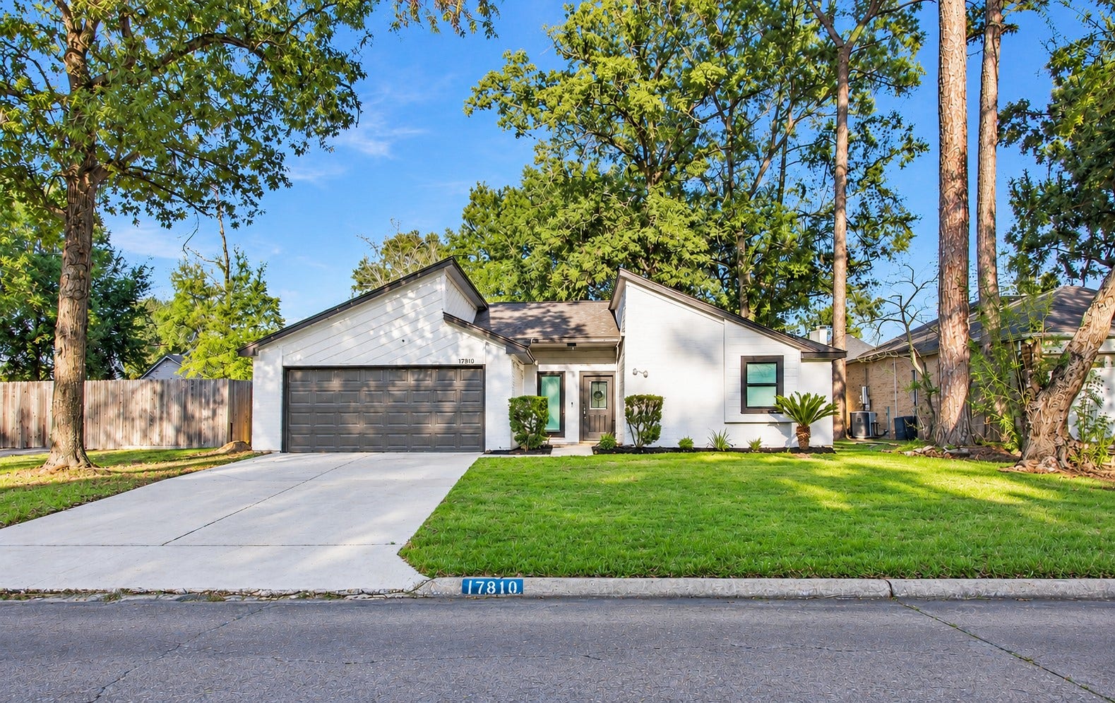 17810 Port O Call Street, Crosby, TX 77532 Another angle of the exterior of the home!