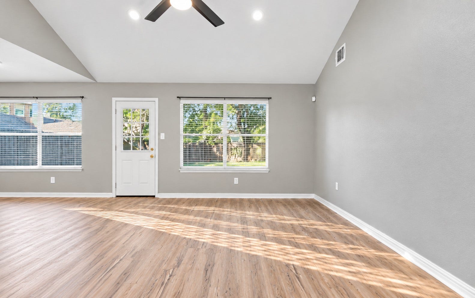 17810 Port O Call Street, Crosby, TX 77532 Another angle of the living room - lots of natural light!
