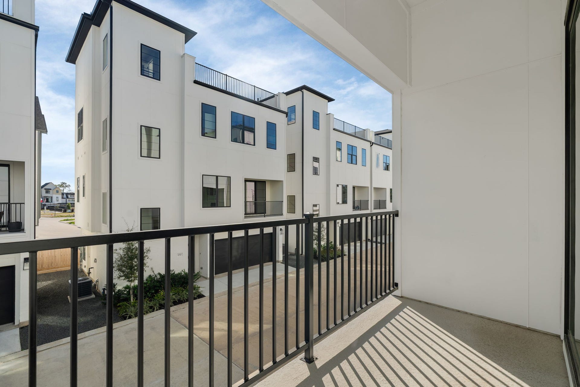 8710-87012 Ojeman Villas Drive, Houston, TX 77055