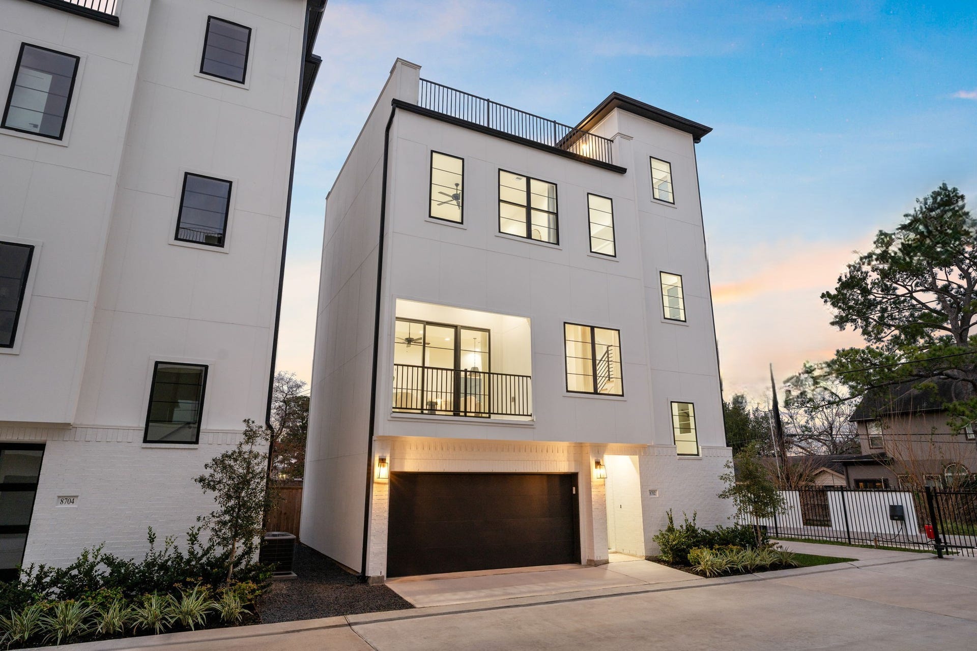 8710-87012 Ojeman Villas Drive, Houston, TX 77055