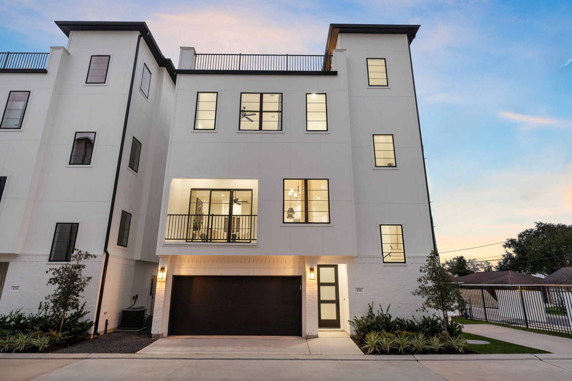 8710-87012 Ojeman Villas Drive, Houston, TX 77055