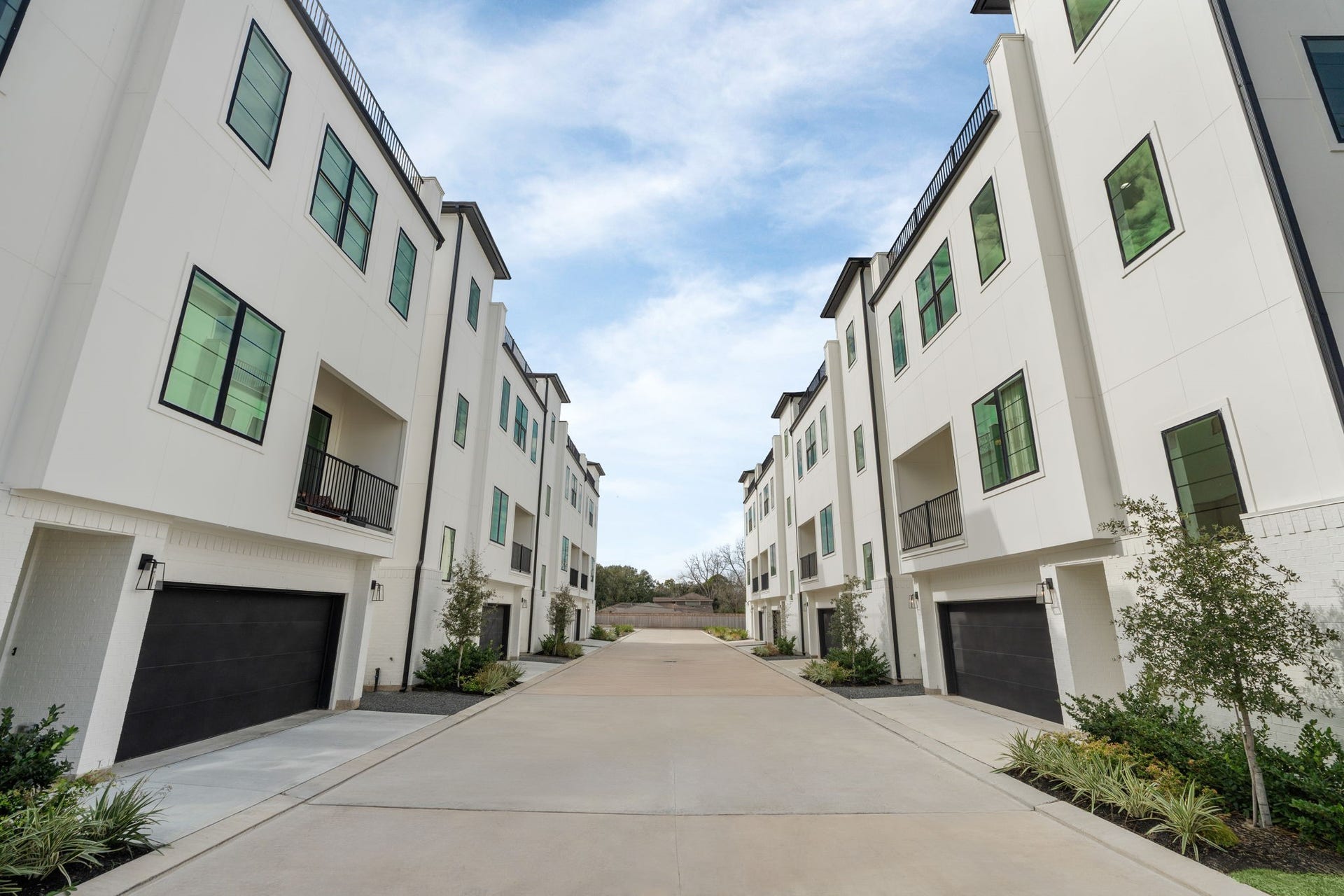 8710-87012 Ojeman Villas Drive, Houston, TX 77055
