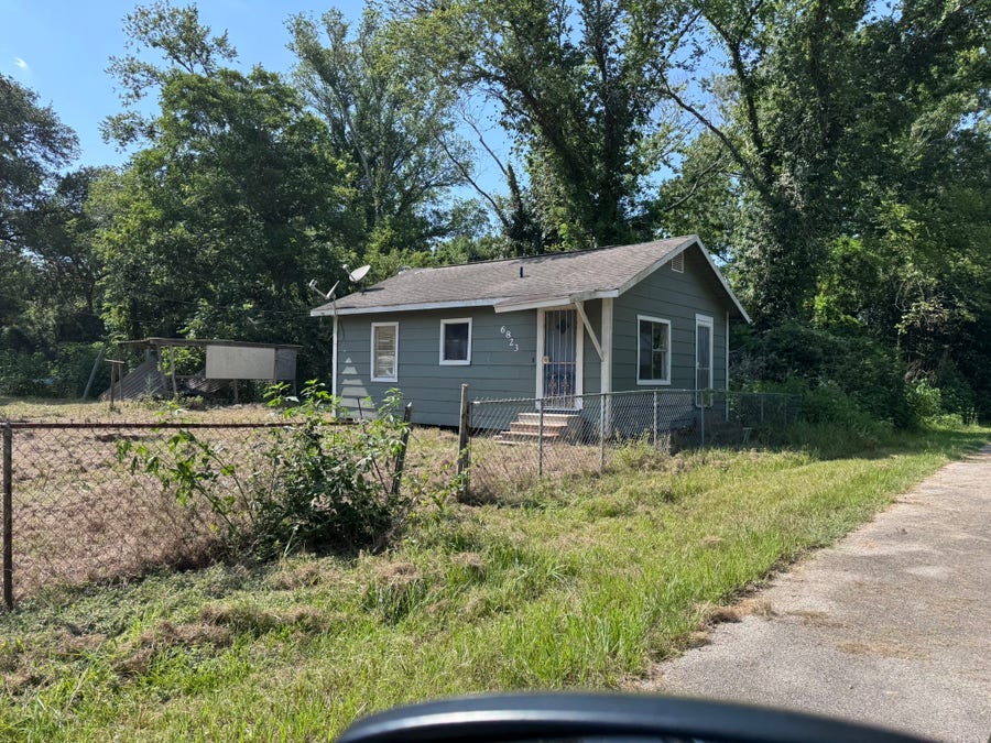 Property photo for 6823 Isla Road, Brookside Village, TX
