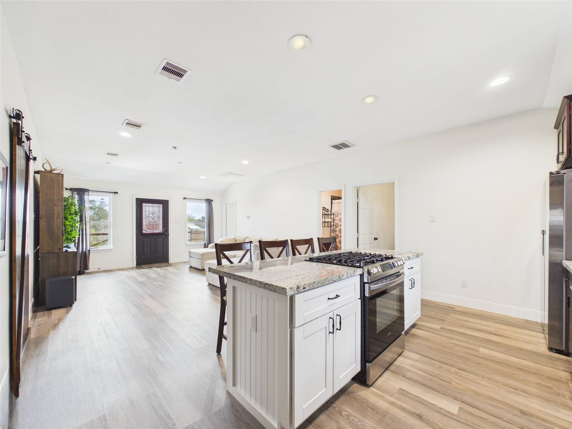 4506 Linninger Lane, Dickinson, TX 77539 4506 Linninger Lane, Dickinson, TX 77539