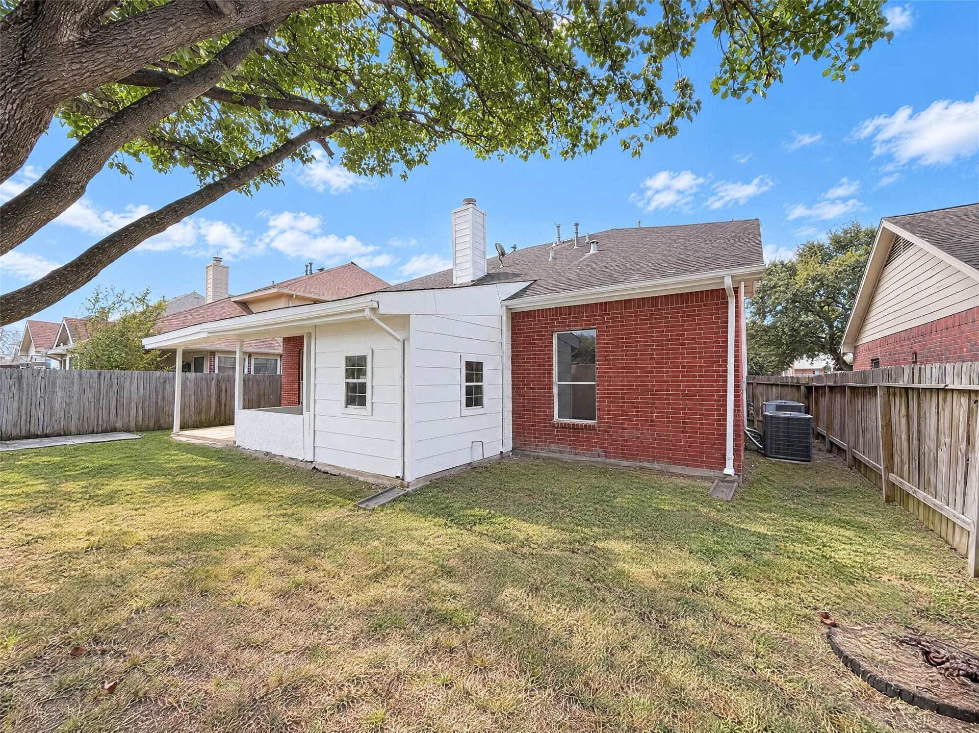 12522 Meadowglen Drive, Meadows Place, TX 77477