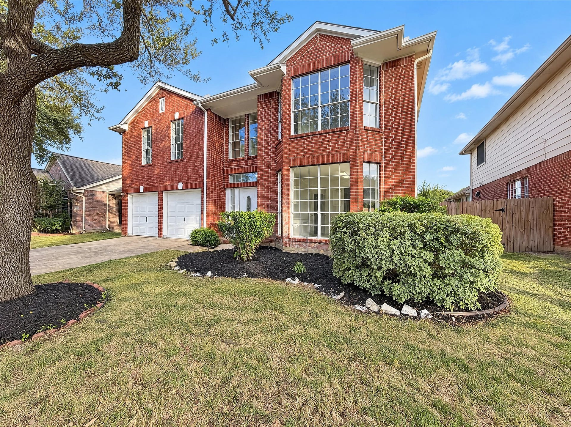 12522 Meadowglen Drive, Meadows Place, TX 77477