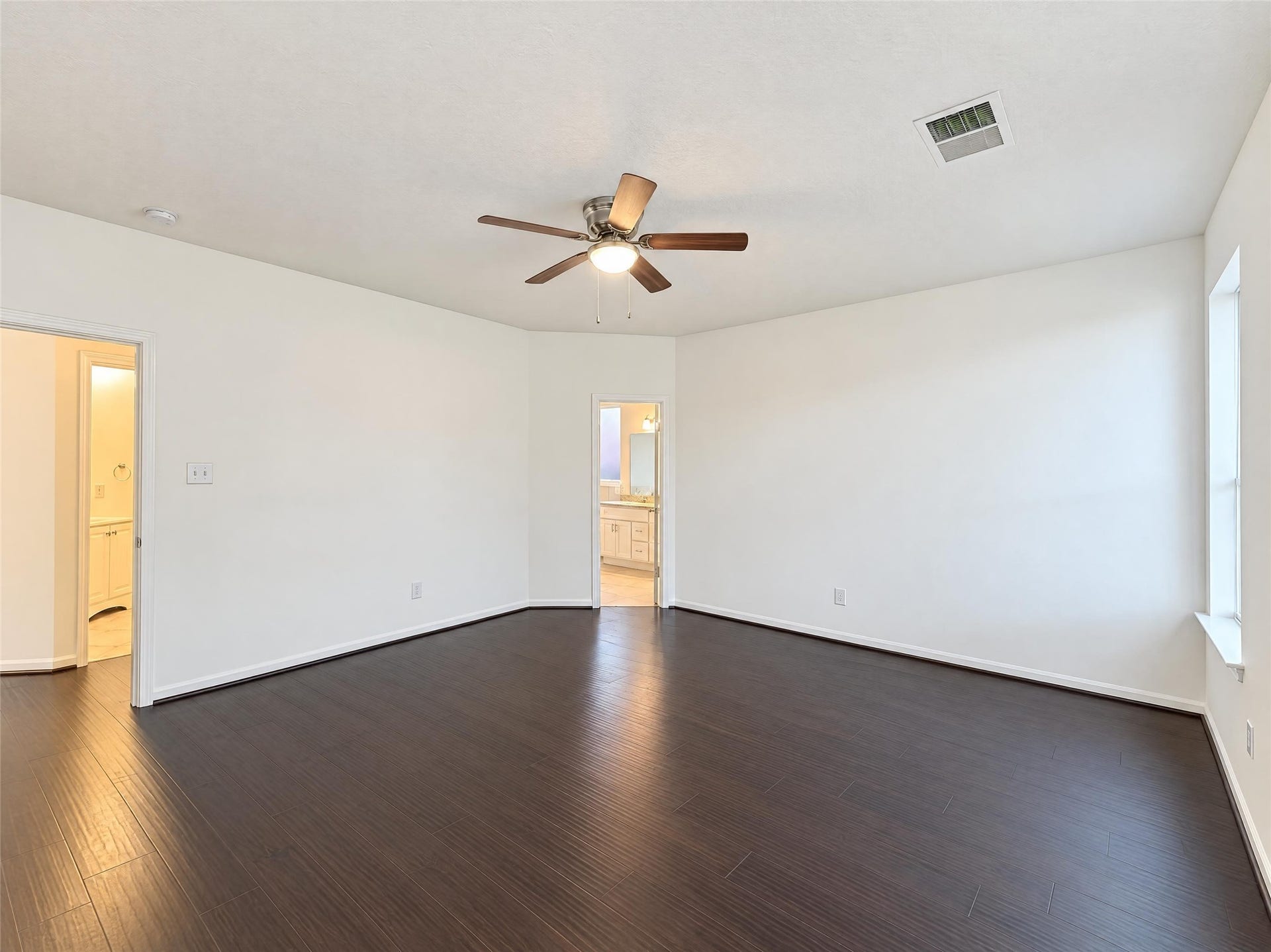 12522 Meadowglen Drive, Meadows Place, TX 77477