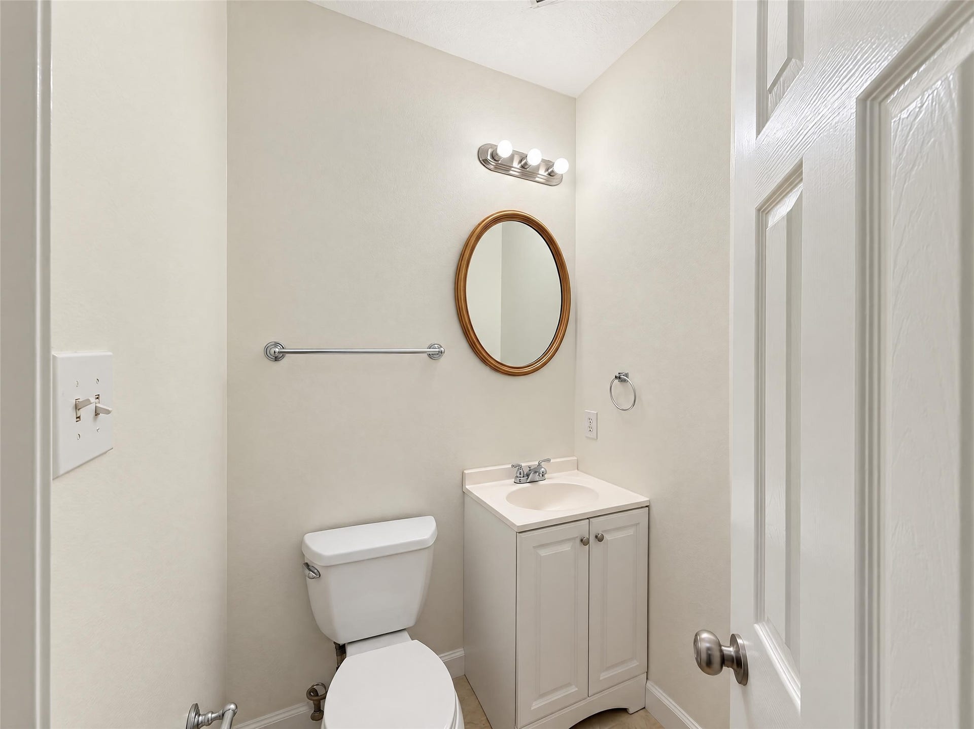 12522 Meadowglen Drive, Meadows Place, TX 77477