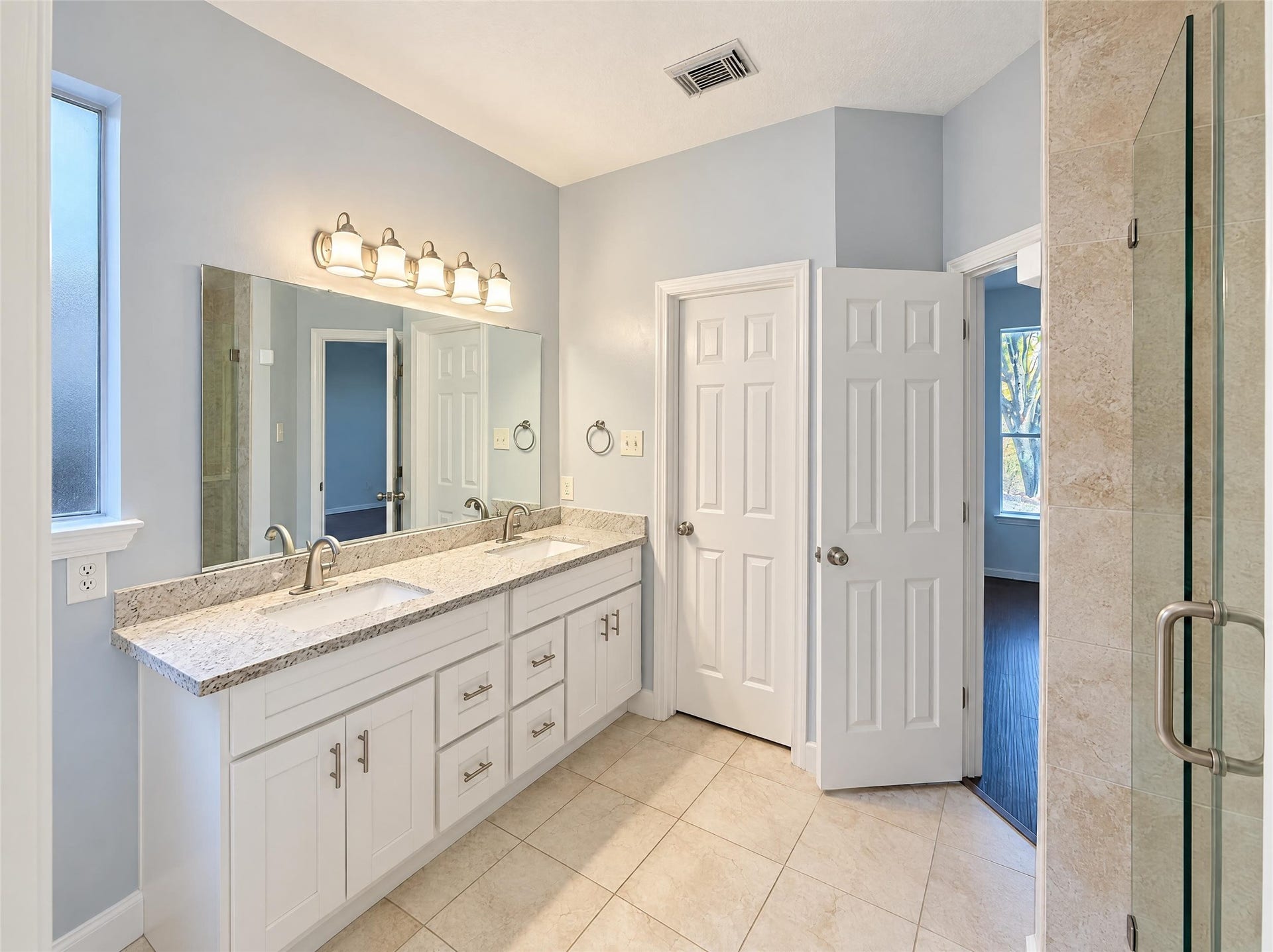 12522 Meadowglen Drive, Meadows Place, TX 77477