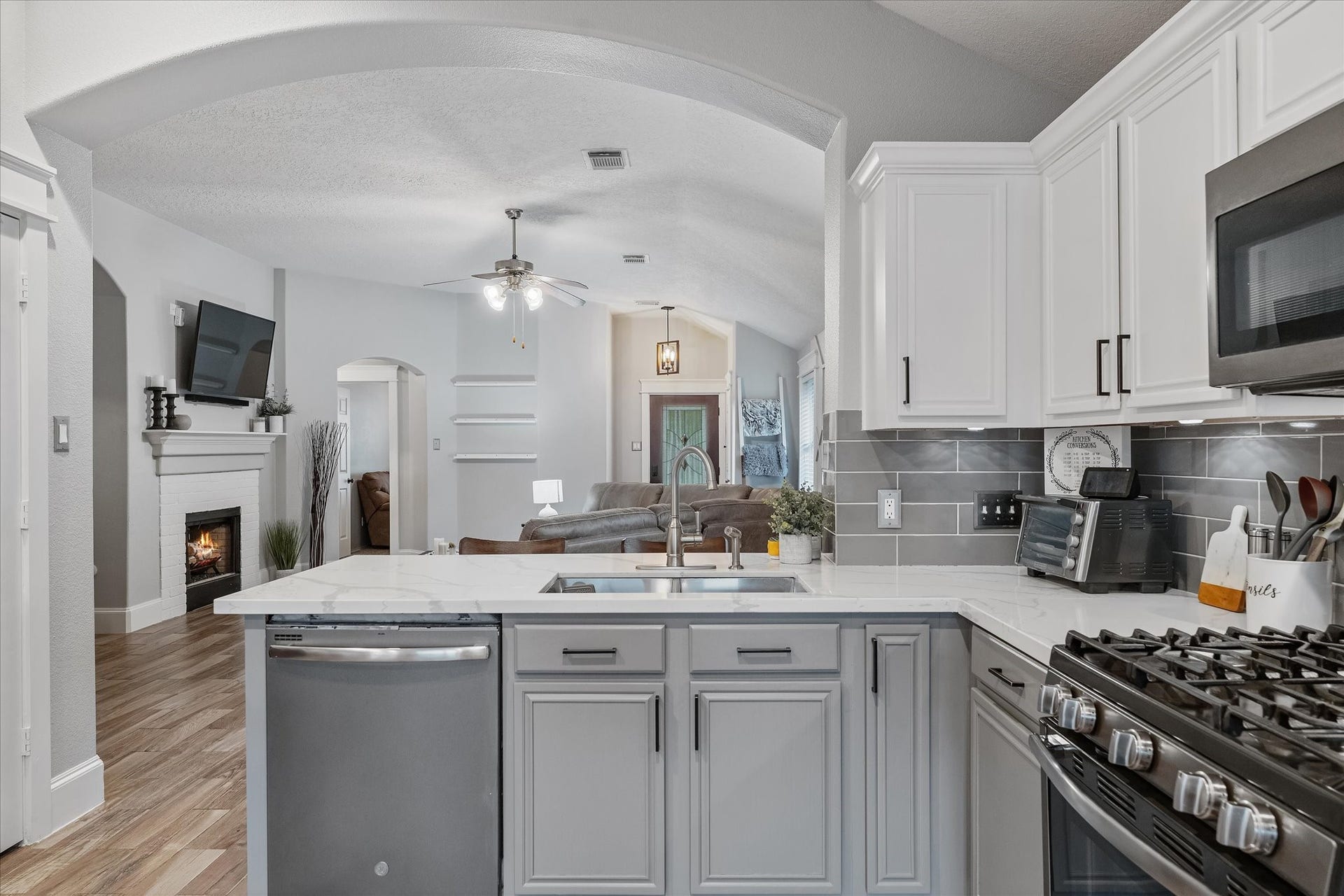 20127 Mammoth Falls Drive, Tomball, TX 77375