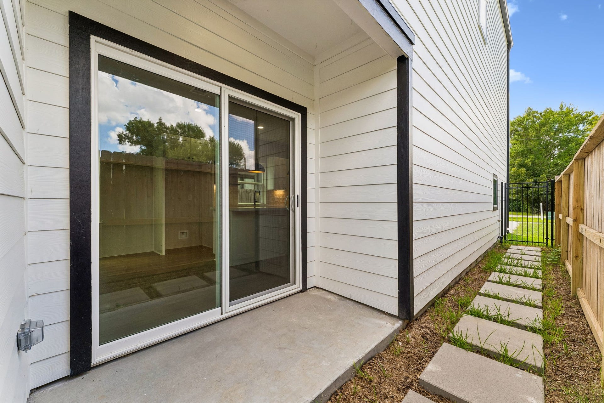 8027 BETTY BOOP Street, Houston, TX 77028 8027 BETTY BOOP Street, Houston, TX 77028