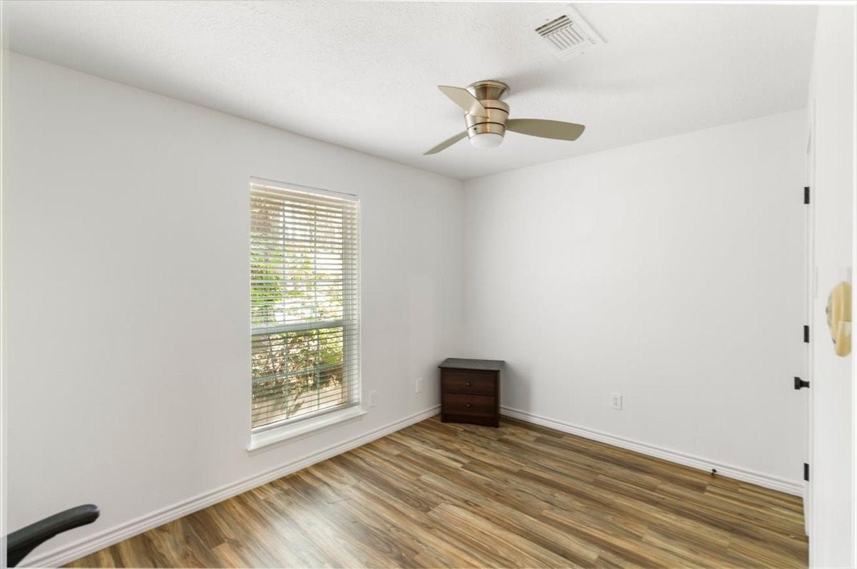 3735 Glade Forest Drive, Houston, TX 77339 One of the secondary bedrooms