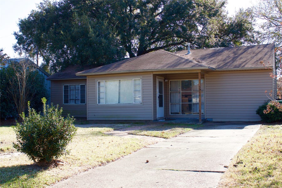 Property photo for 5218 Penfield Lane, Houston, TX