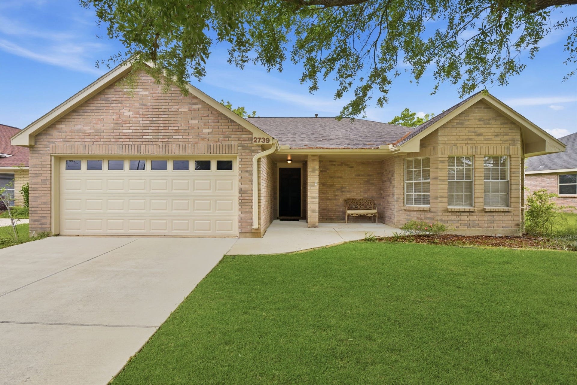 2739 S Peach Hollow Circle, Pearland, TX 77584 2739 S Peach Hollow Circle, Pearland, TX 77584