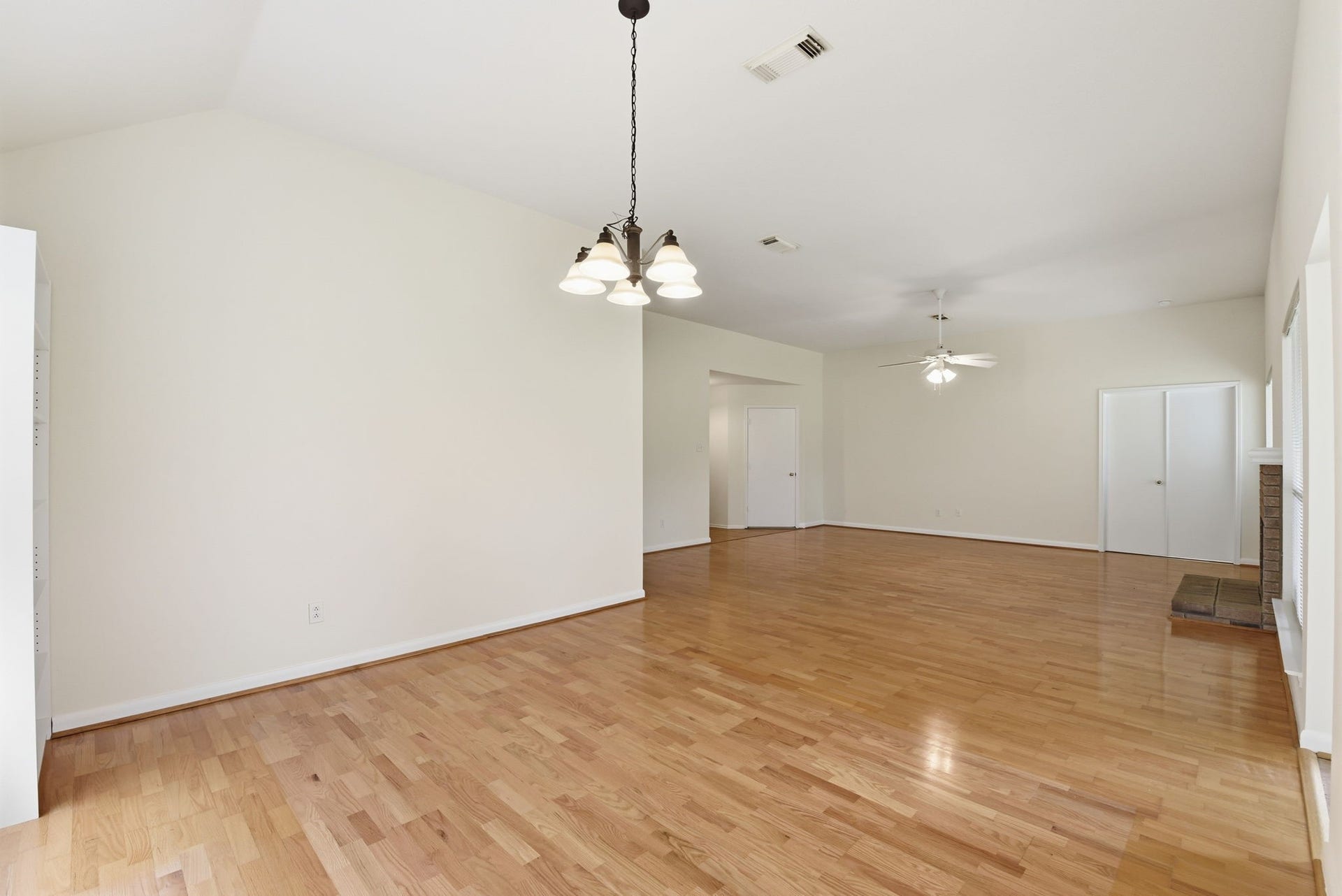 2739 S Peach Hollow Circle, Pearland, TX 77584 2739 S Peach Hollow Circle, Pearland, TX 77584