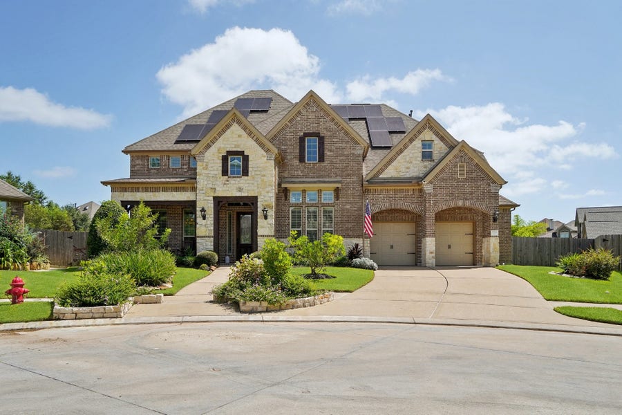 Property photo for 2211 Indigo Pass Court, Friendswood, TX