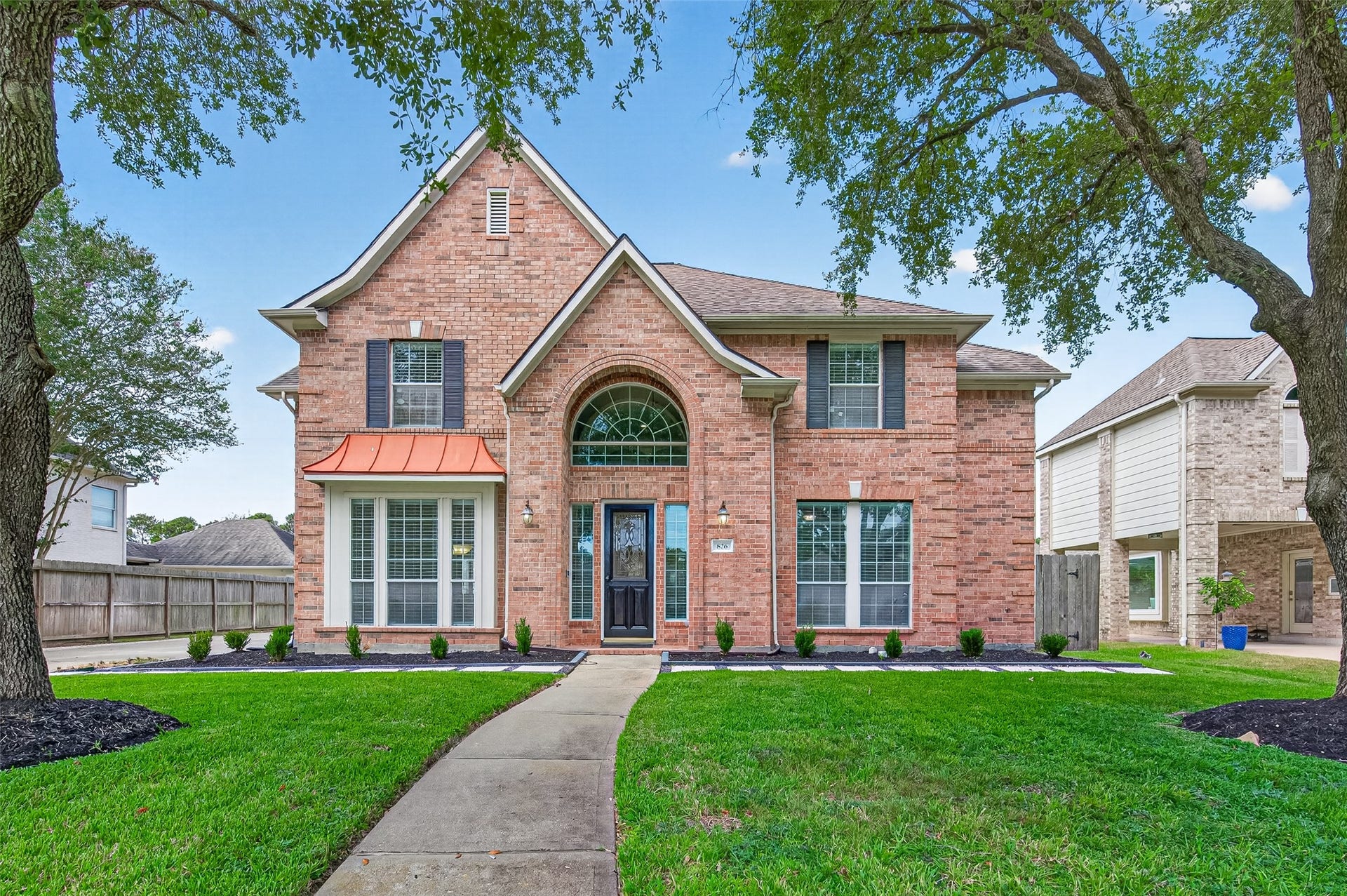 826 Ivory Ridge Lane, Houston, TX 77094 WELCOME HOME! Nestled beneath mature shade trees in the heart of Green Trails, this timeless Trendmaker home makes a beautiful first impression. Classic brick architecture, lush lawn, fresh landscaping, and an inviting walkway leading to the front door create wonderful curb appeal. Amazing location with easy access to I-10. Close to TONS of nearby shopping, restaurants, hospitals, Katy ISD schools, & more. NO PETS. NO SMOKERS.