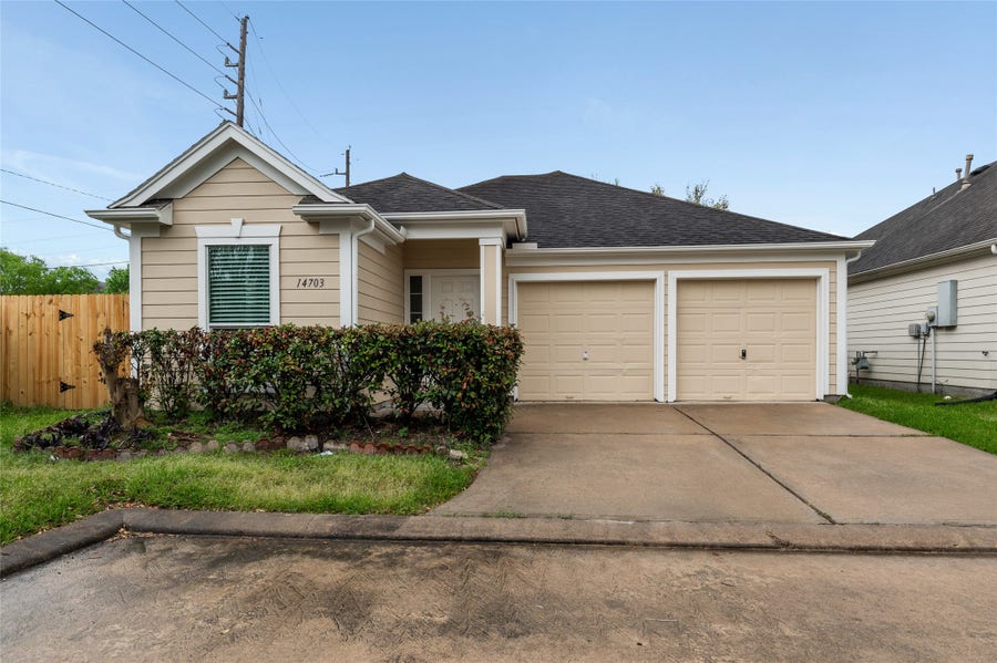 Property photo for 14703 Briceland Springs Drive, Houston, TX