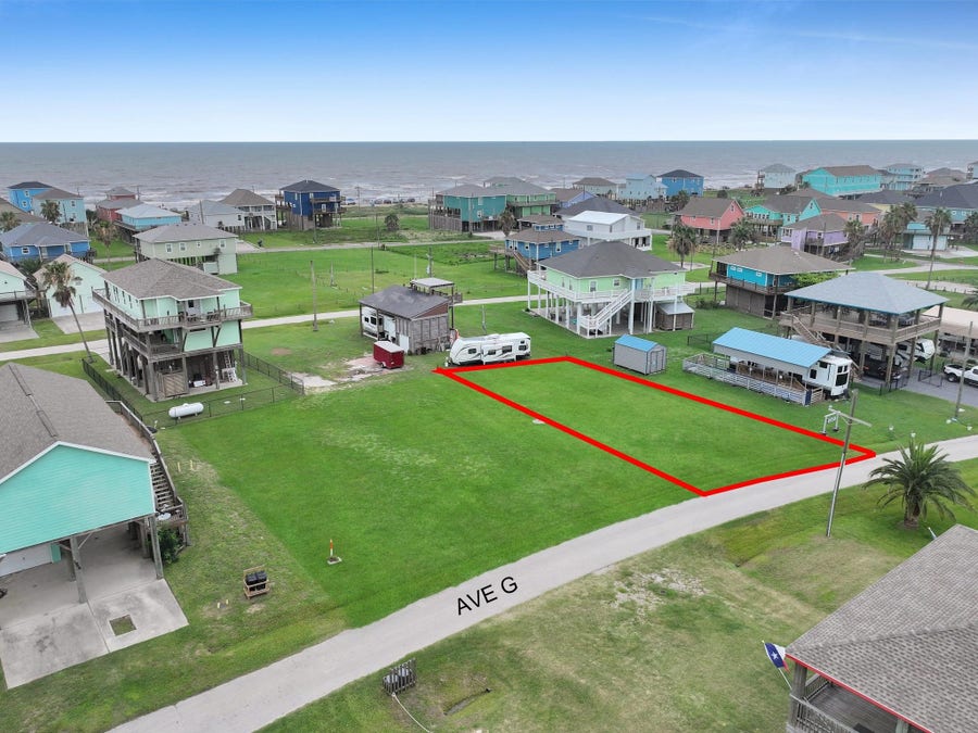 Property photo for 1958 Avenue G, Crystal Beach, TX