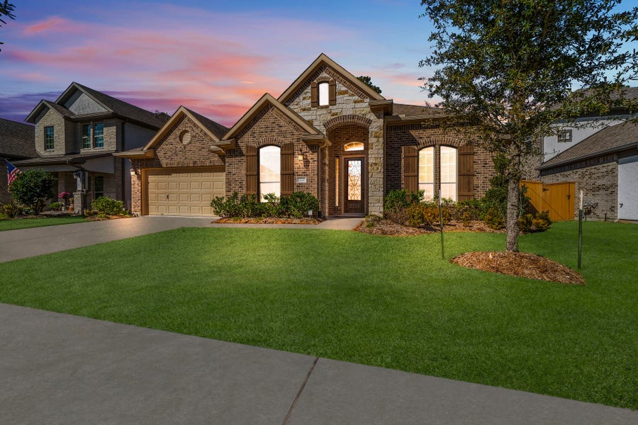 Property photo for 28010 Drifters Bend Drive, Spring, TX