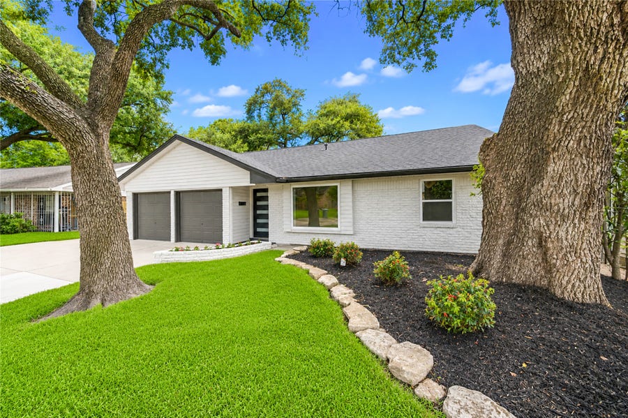 Property photo for 5914 Hewitt Drive, Houston, TX