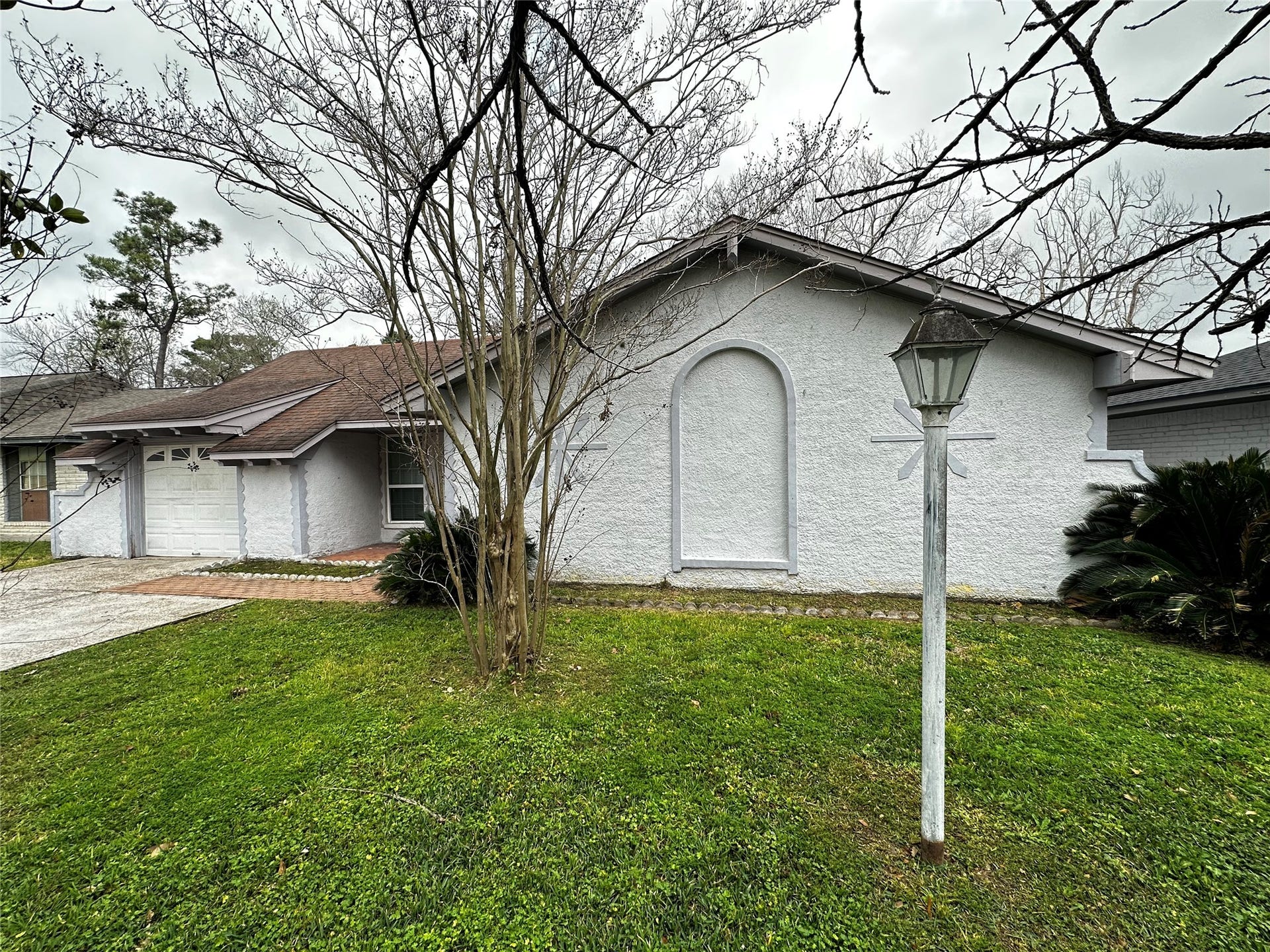 7718 Mosewood Street, Houston, TX 77040 Front of the House