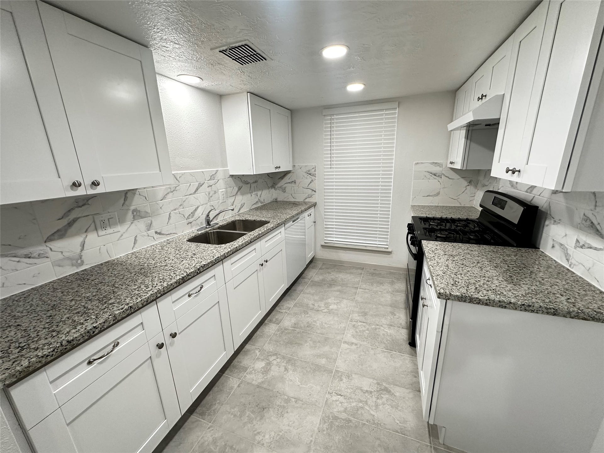 7718 Mosewood Street, Houston, TX 77040 Recent Updated Kitchen and Appliances