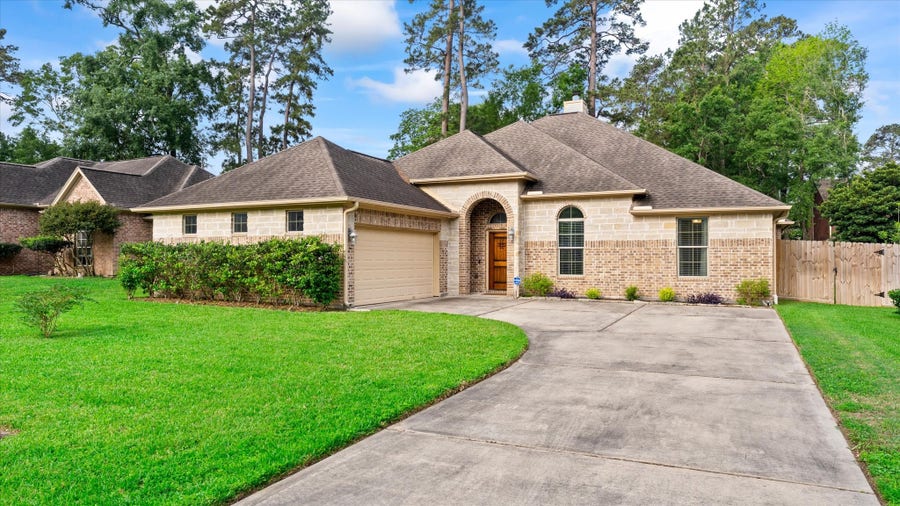 Property photo for 754 Forest Lane Drive, Conroe, TX