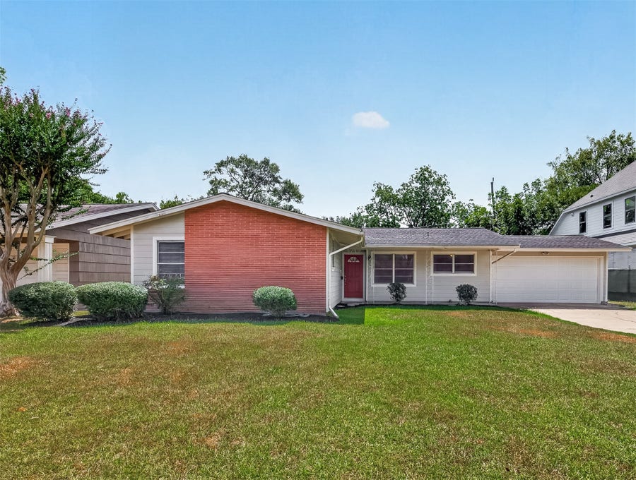 Property photo for 4749 Redstart Street, Houston, TX