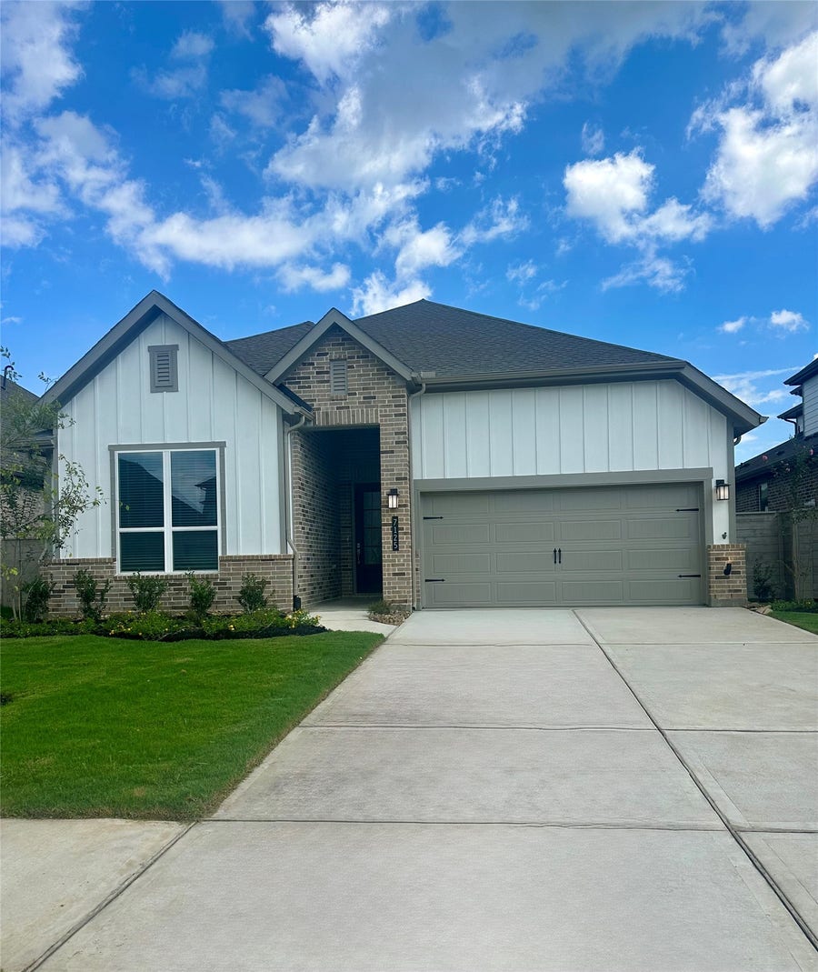 Property photo for 7125 Salt Dome Drive, League City, TX