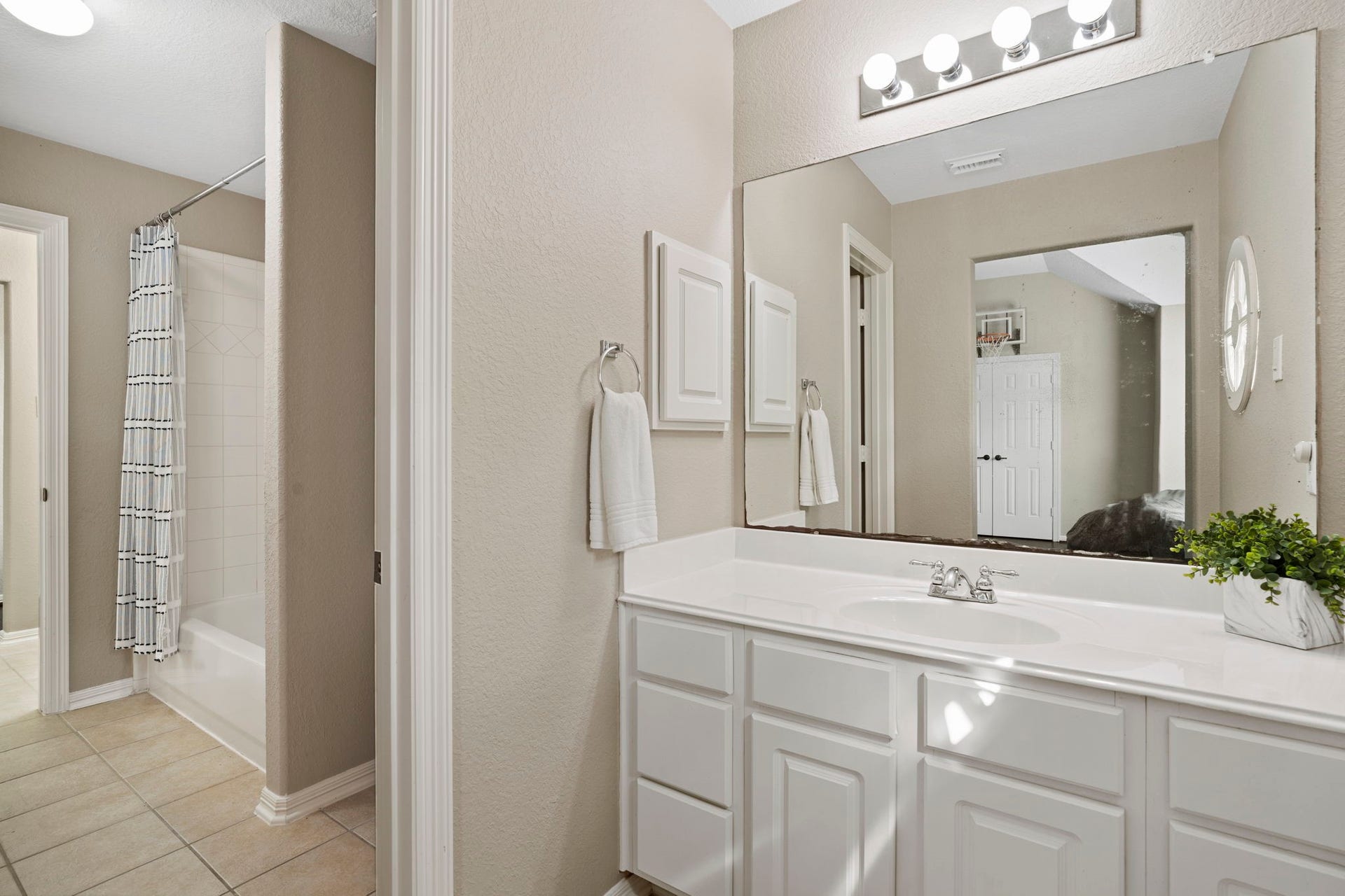 4502 Creek Point Lane, Missouri City, TX 77459 4502 Creek Point Lane, Missouri City, TX 77459