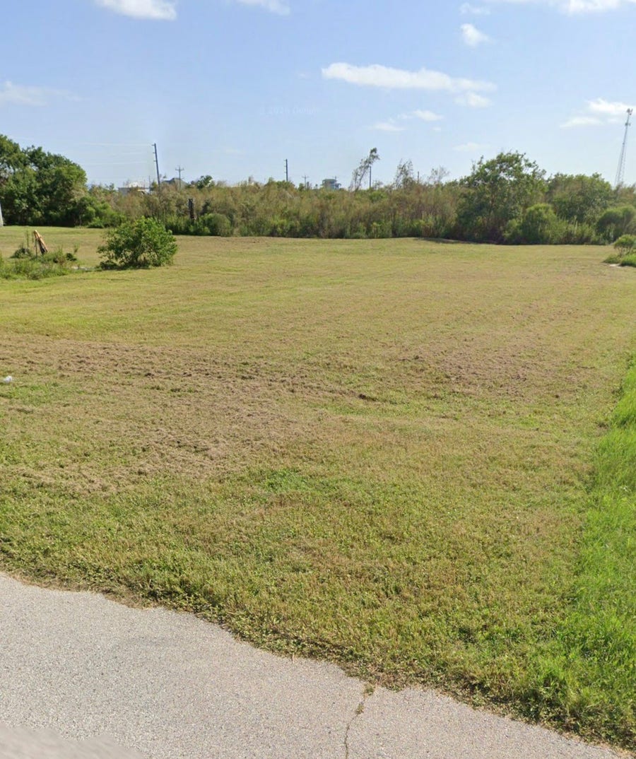 Property photo for 1011 and 1013 Head Hunter Drive, Gilchrist, TX