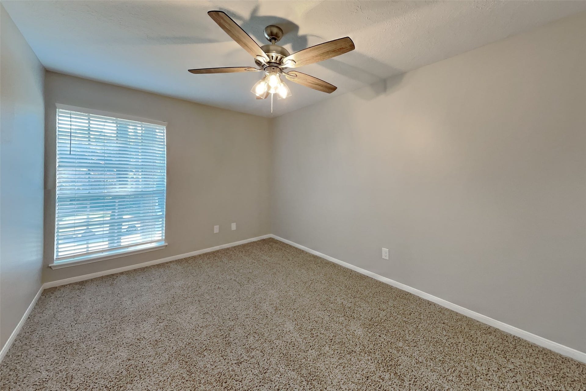 3303 Knoll Manor Drive, Houston, TX 77345 3303 Knoll Manor Drive, Houston, TX 77345