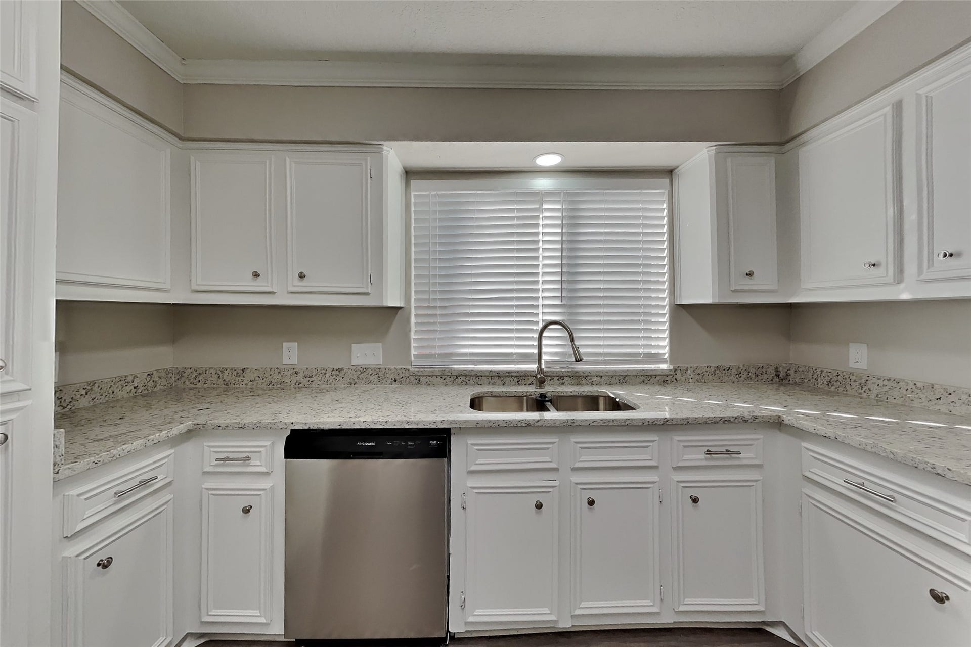 3303 Knoll Manor Drive, Houston, TX 77345 3303 Knoll Manor Drive, Houston, TX 77345