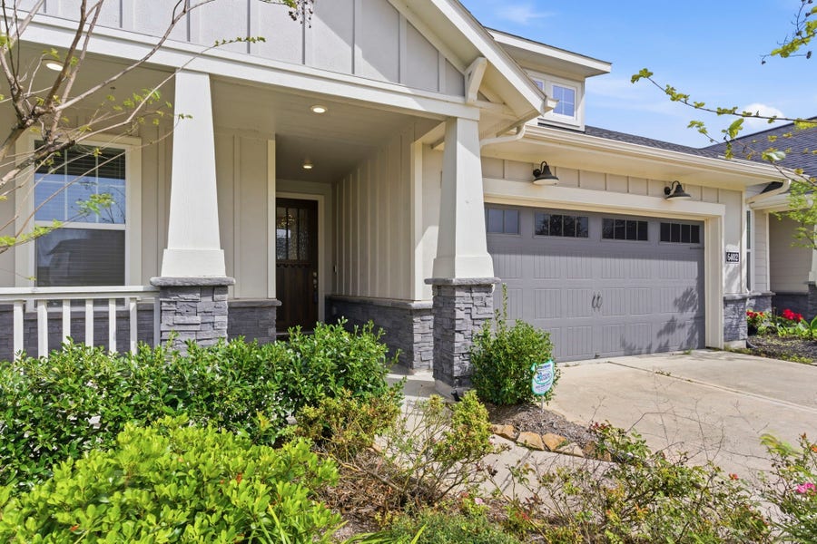 Property photo for 6402 Pomegranate Blossom Drive, Katy, TX