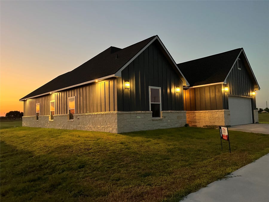 Property photo for 33416 FM 521 Road, Angleton, TX