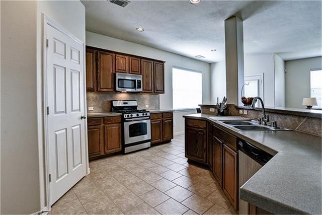 4502 Aspen Leaf Lane, Humble, TX 77396 4502 Aspen Leaf Lane, Humble, TX 77396