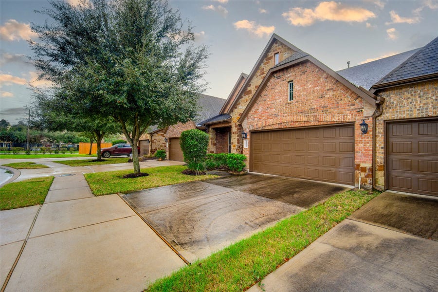 Property photo for 24111 Valencia Ridge Lane, Katy, TX