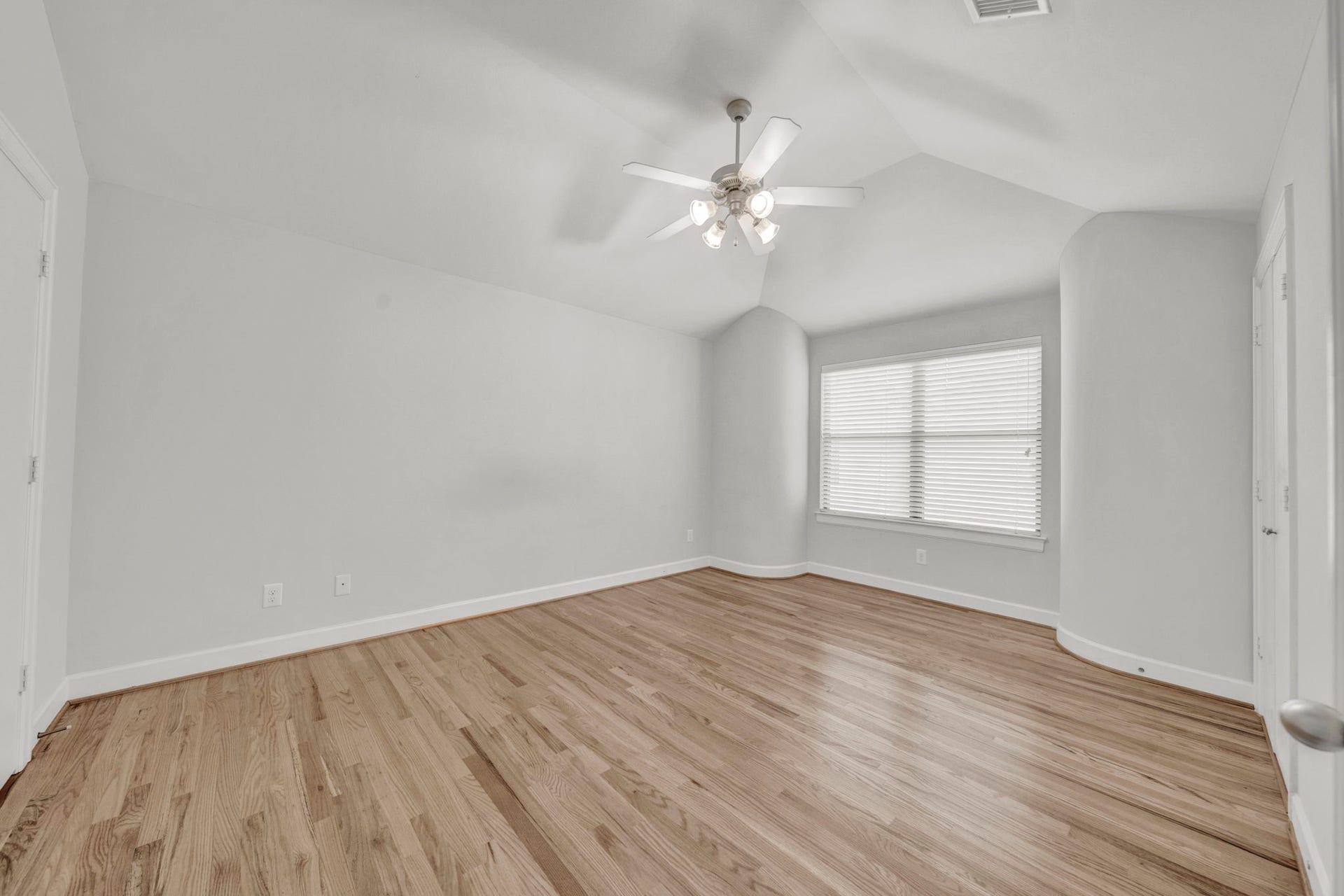 650 Westcross Street, #56, Houston, TX 77018 Primary Bedroom on 3rd Floor