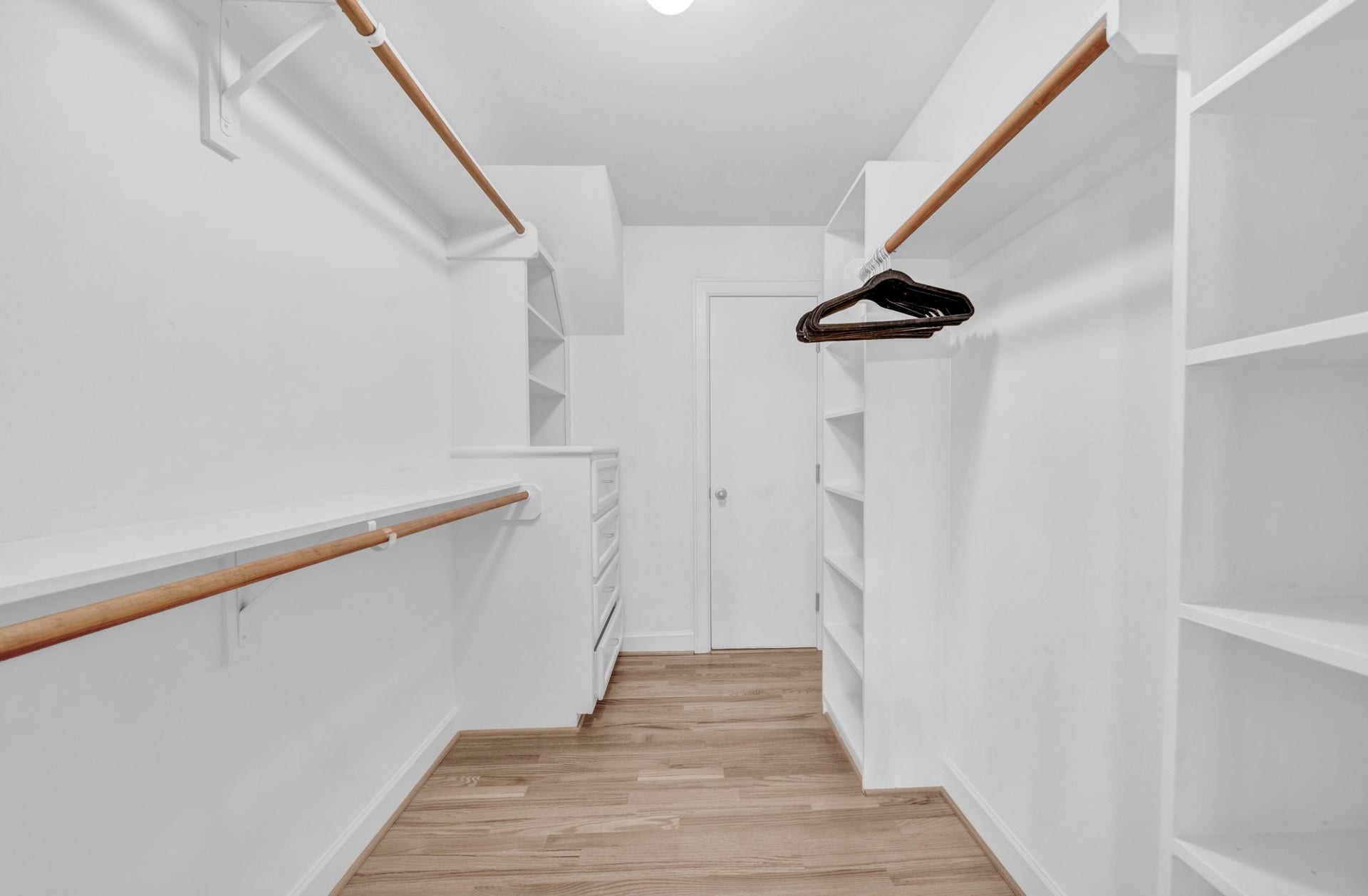 650 Westcross Street, #56, Houston, TX 77018 Primary Walk-in Closet