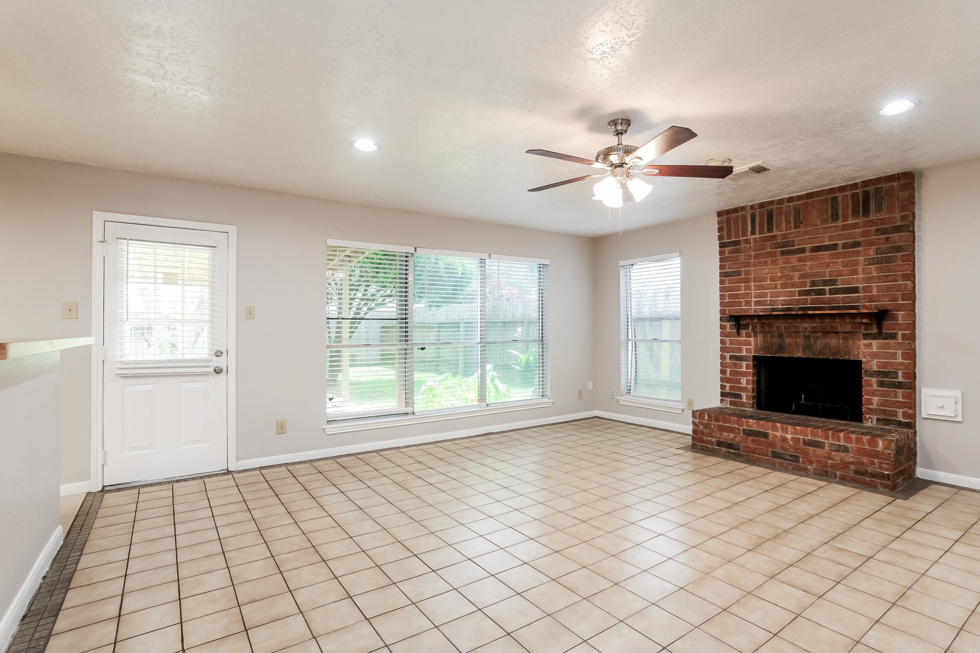 16327 Elmwood Point Lane, Sugar Land, TX 77498