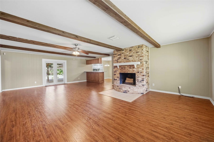 Property photo for 1218 S Booth Lane, Alvin, TX