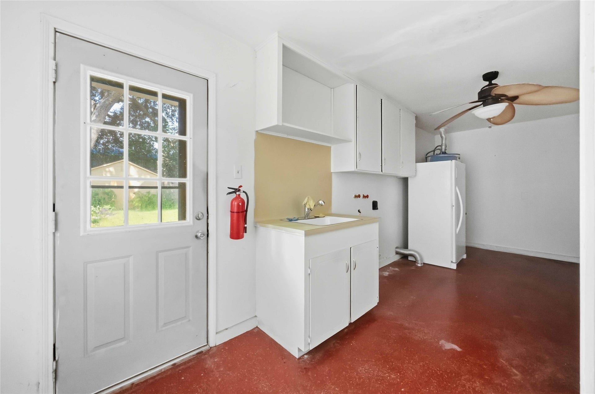 1218 S Booth Lane, Alvin, TX 77511 1218 S Booth Lane, Alvin, TX 77511