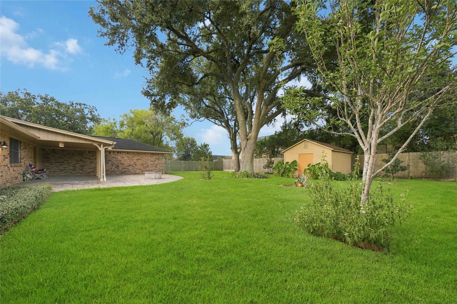 1218 S Booth Lane, Alvin, TX 77511 1218 S Booth Lane, Alvin, TX 77511